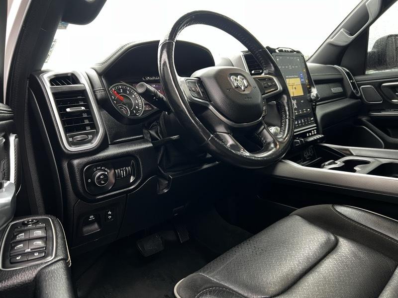 RAM 1500 4WD Crew Cab 140.5" Laramie 2020