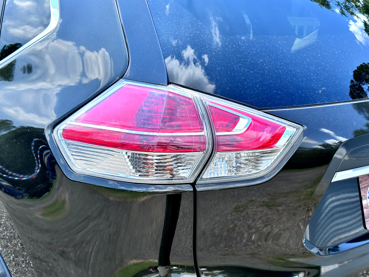 Nissan Rogue S 2WD 2015 Nissan Rogue S 2WD 2015