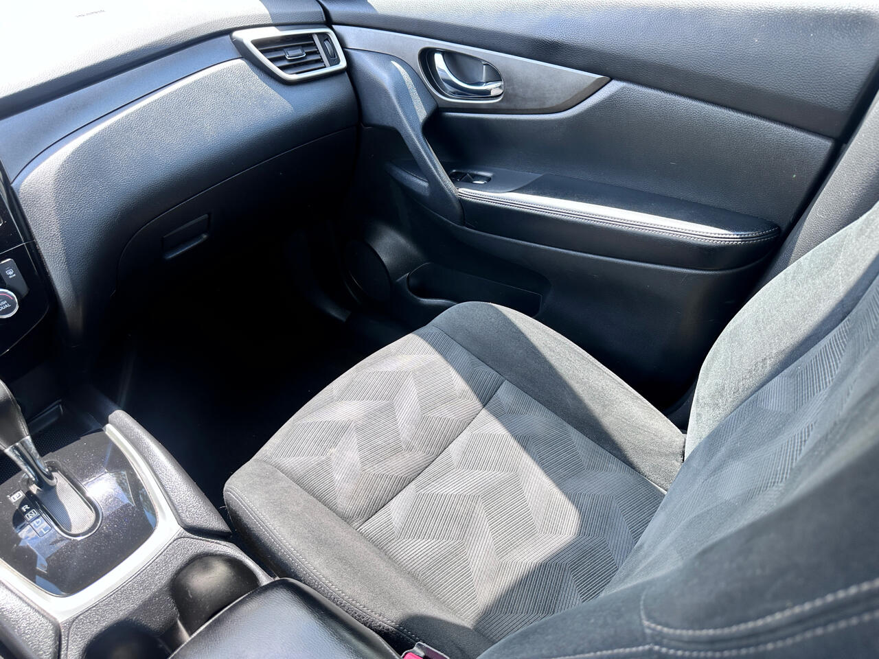 Nissan Rogue S 2WD 2015 Nissan Rogue S 2WD 2015