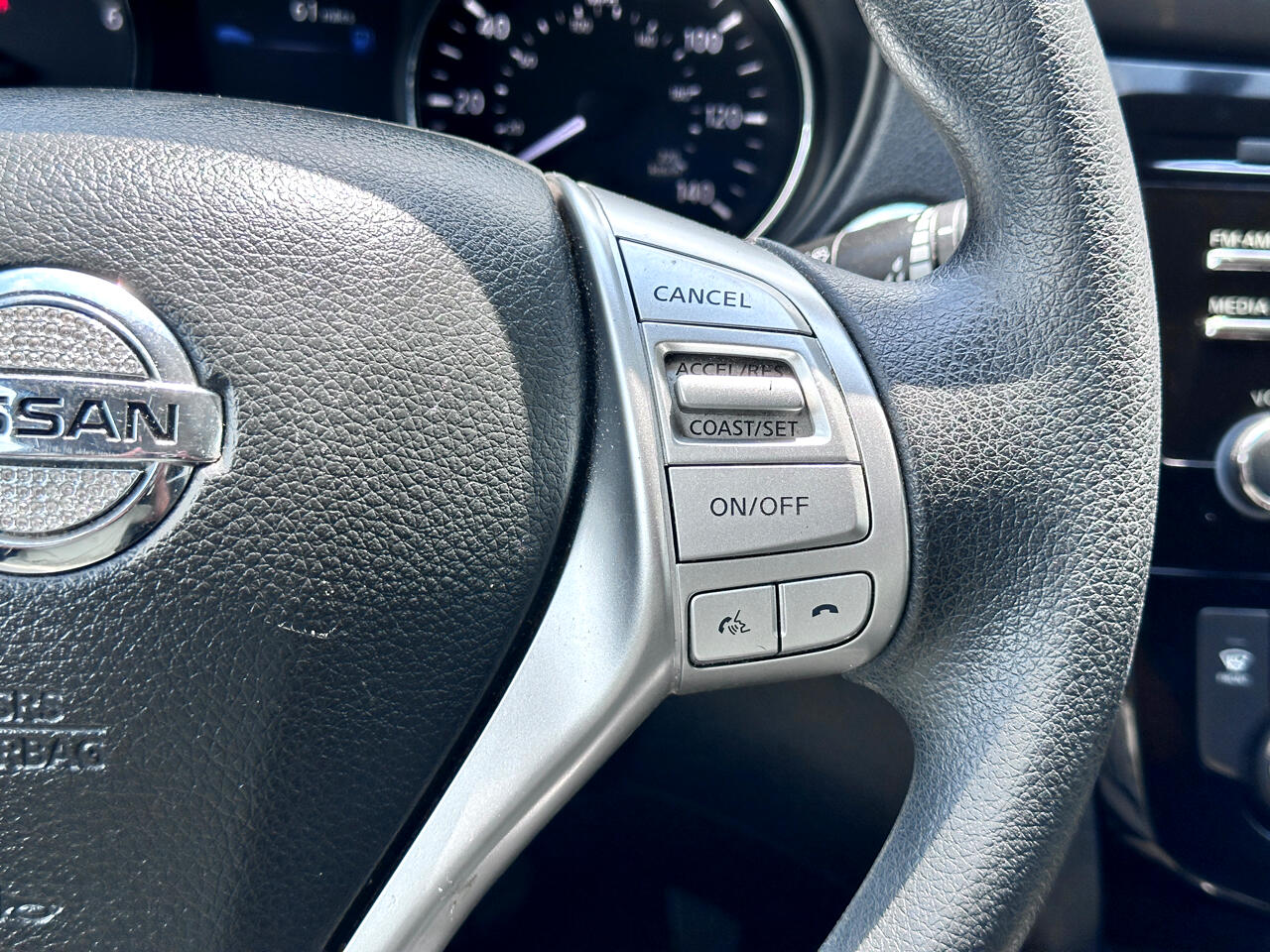 Nissan Rogue S 2WD 2015 Nissan Rogue S 2WD 2015