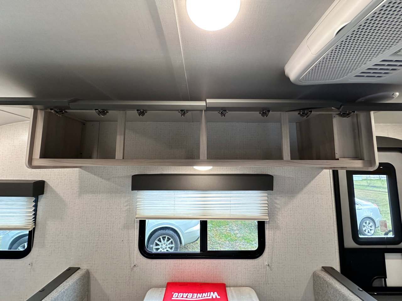 Winnebago Ultra Lite  2022 Winnebago Ultra Lite  2022