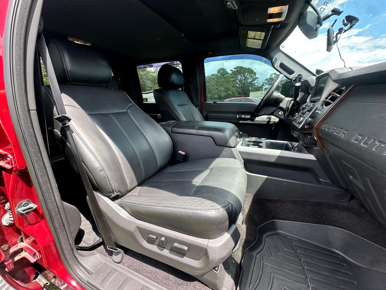 Ford F-250 SD Lariat Crew Cab SWB 4WD 2014 Ford F-250 SD Lariat Crew Cab SWB 4WD 2014