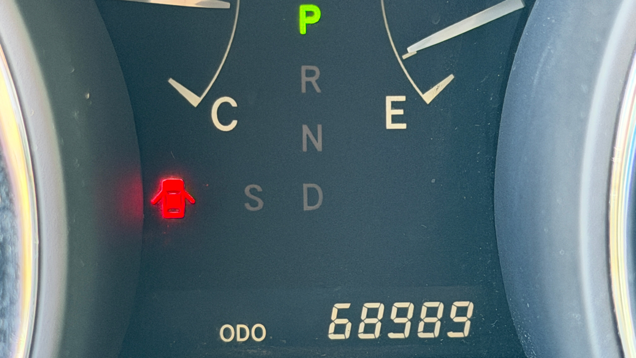 Toyota Highlander SE FWD V6 2012