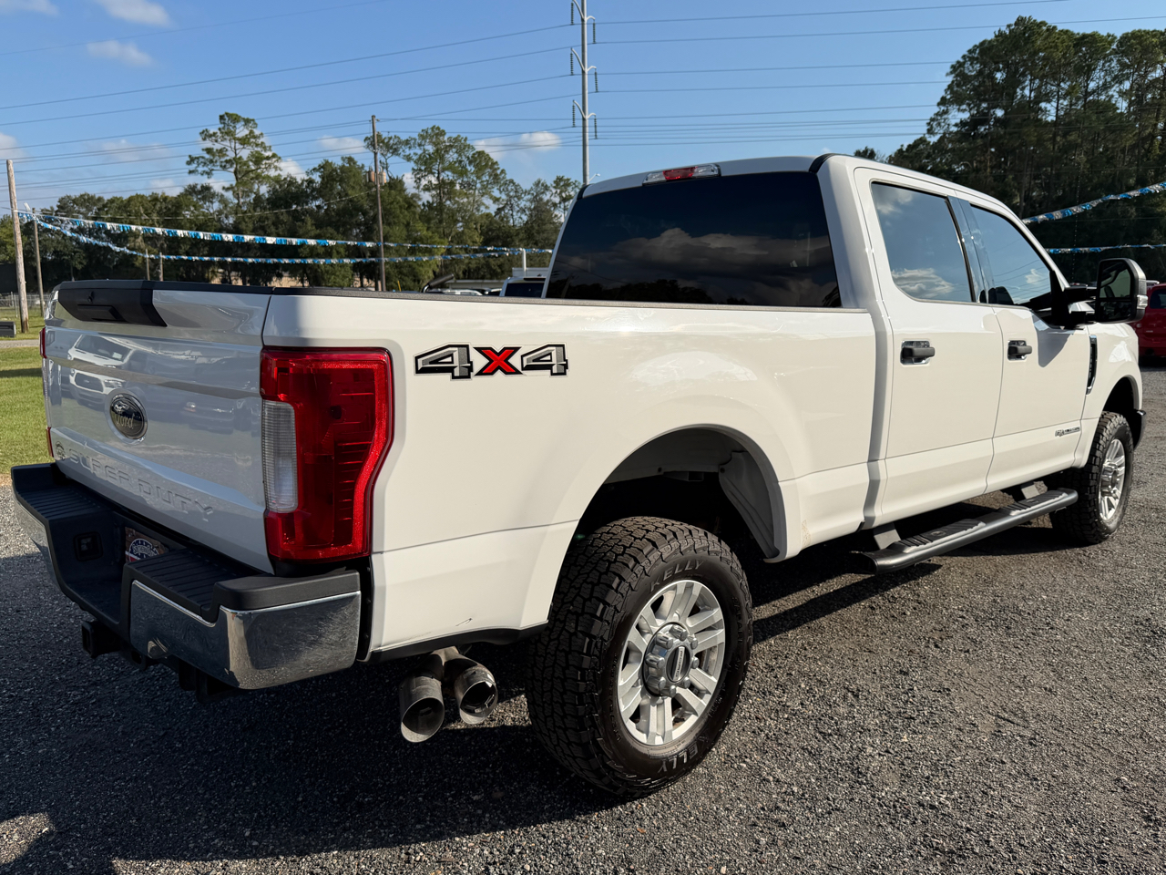 2017 Ford F-250 XLT photo 4