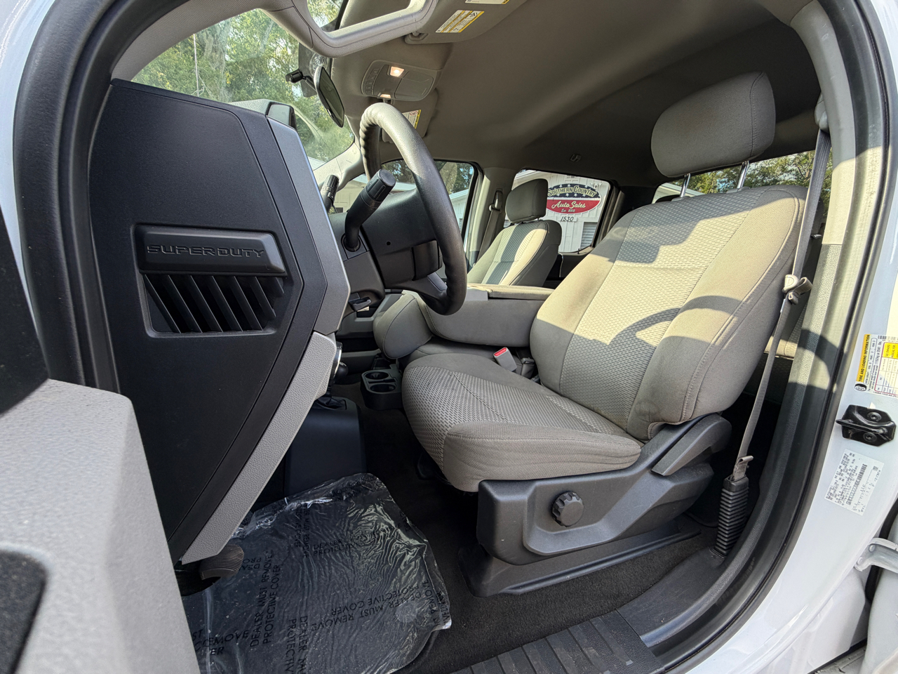 2017 Ford F-250 XLT photo 9