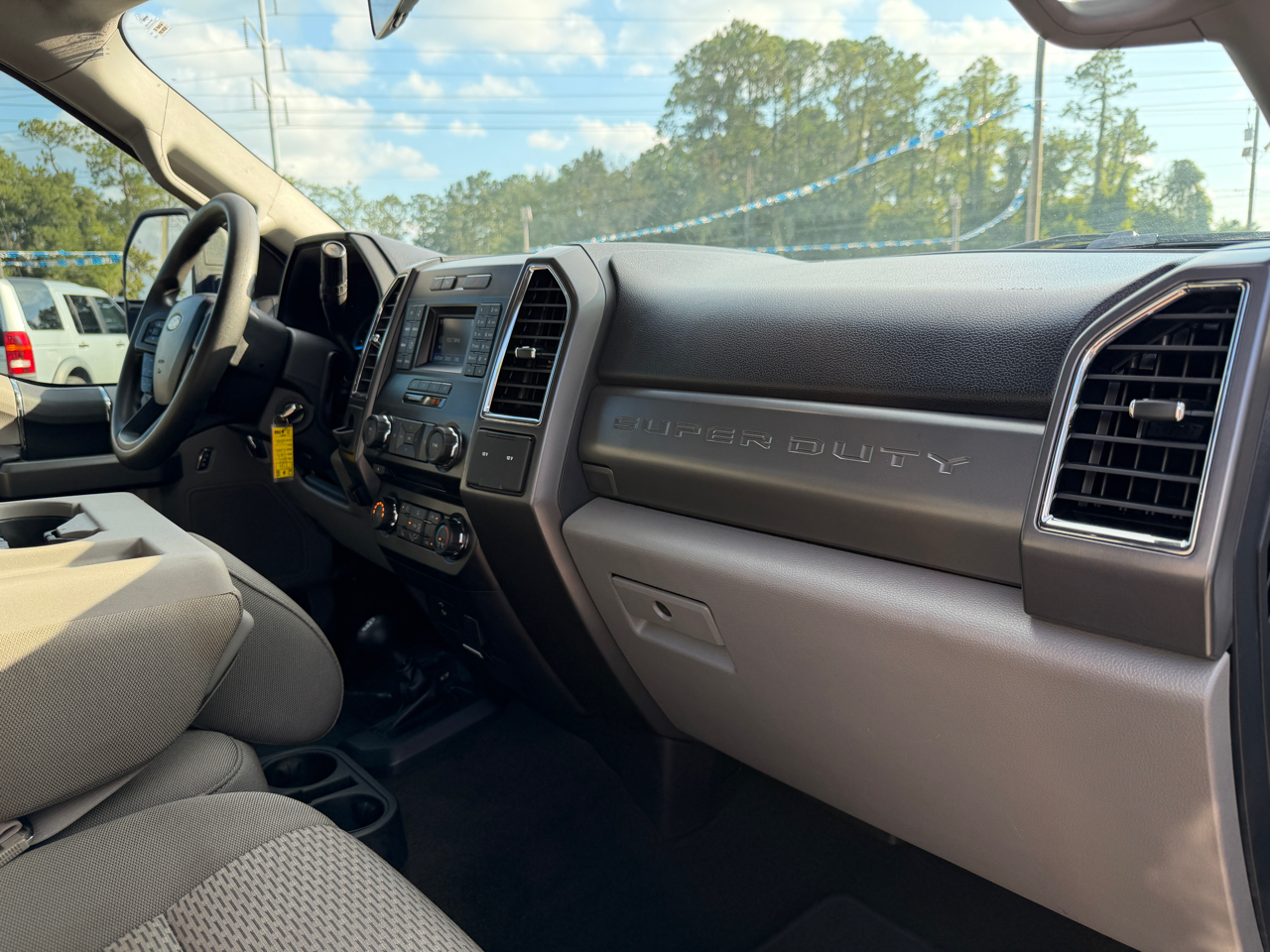 2017 Ford F-250 XLT photo 11