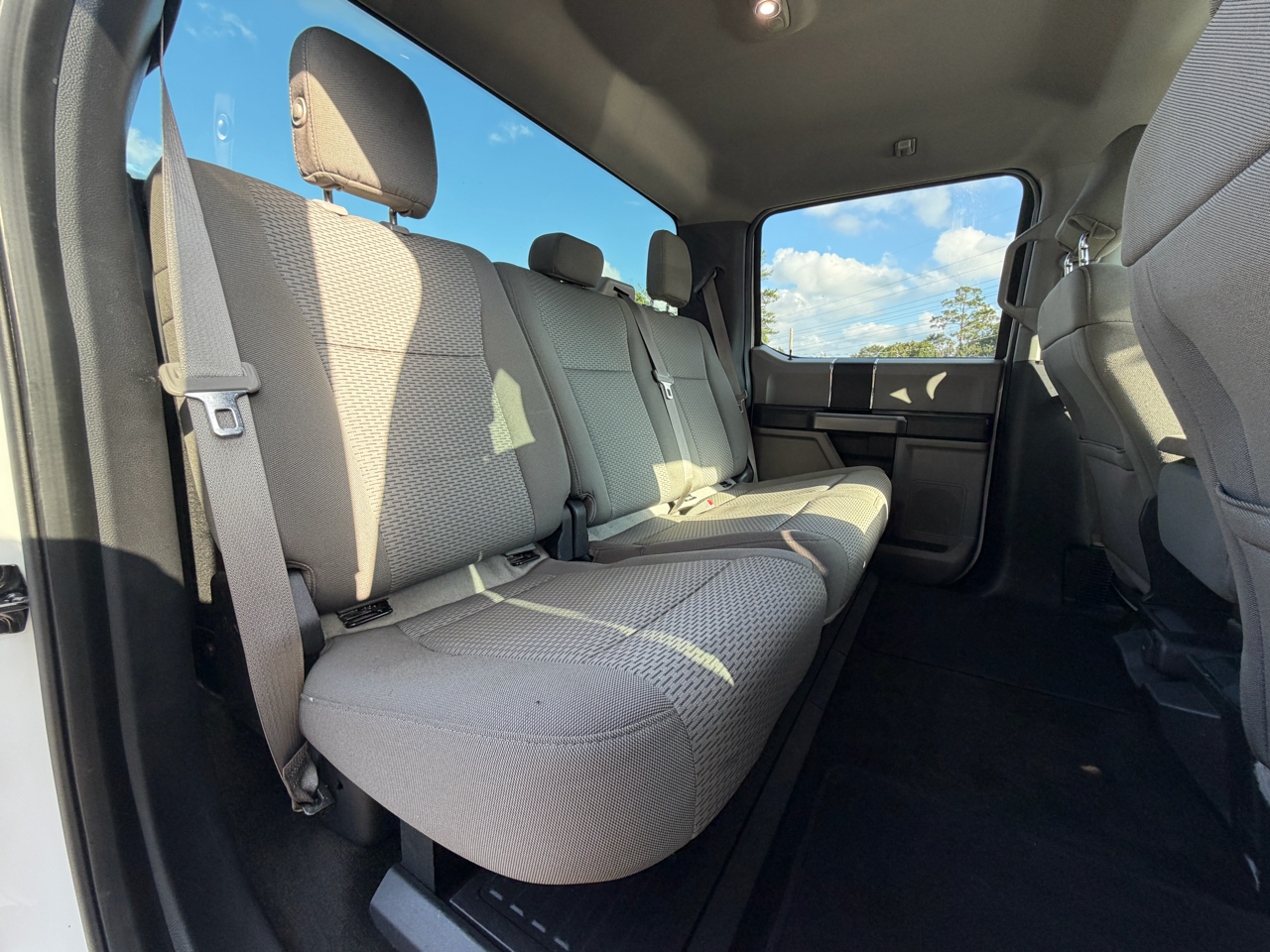 2017 Ford F-250 XLT photo 13