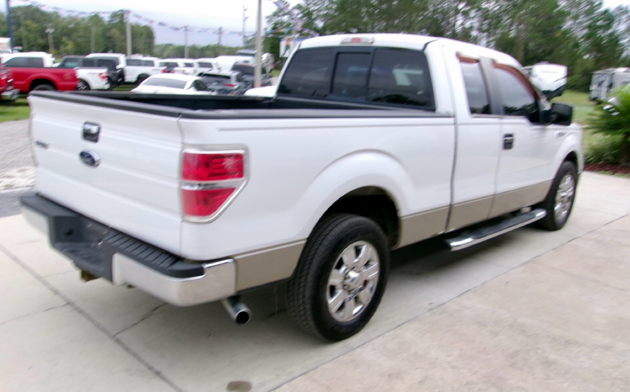 2009 Ford F-150 XLT photo 2