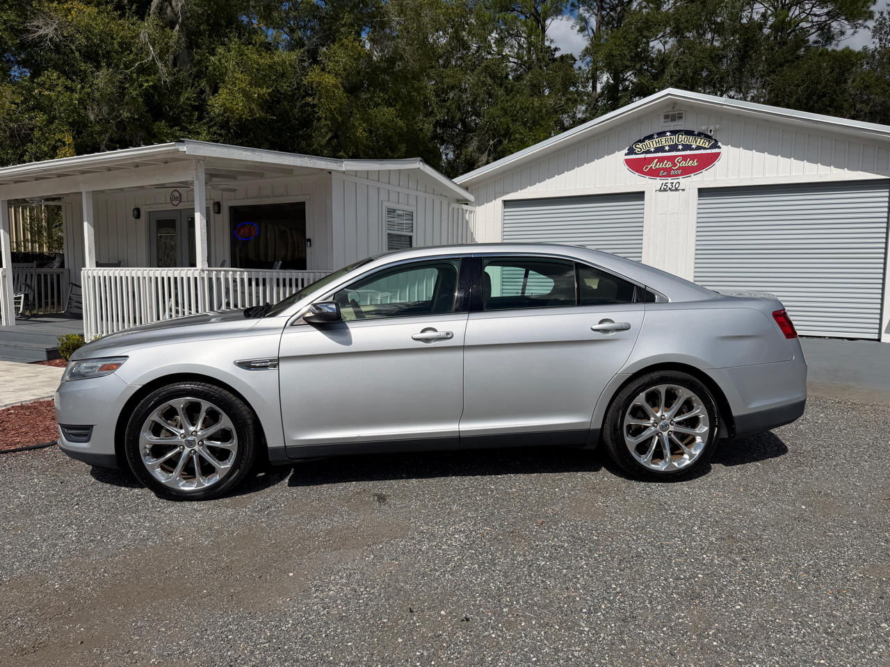 Ford Taurus Limited FWD 2013 Ford Taurus Limited FWD 2013
