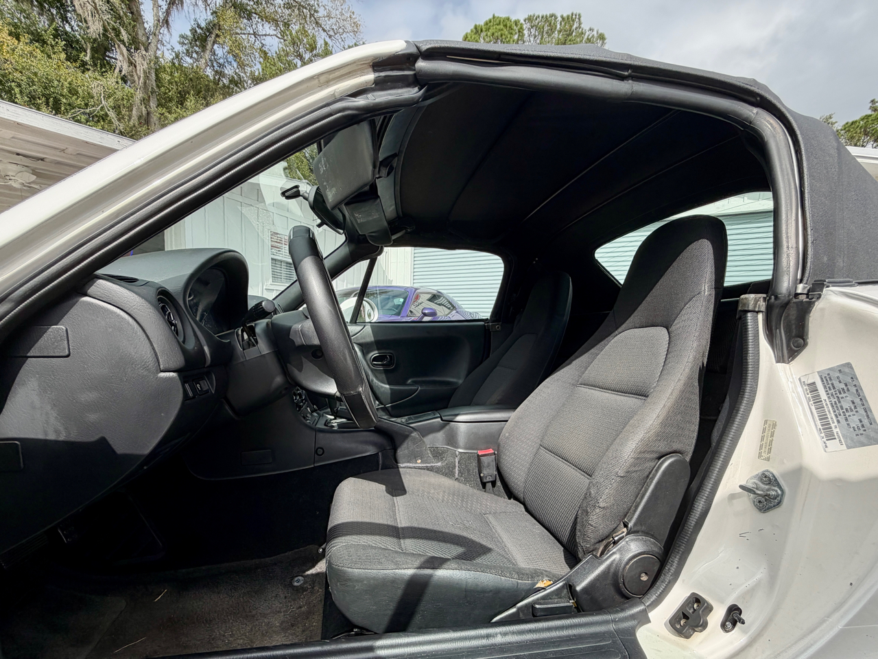 Mazda MX-5 Miata Base 1999 Mazda MX-5 Miata Base 1999