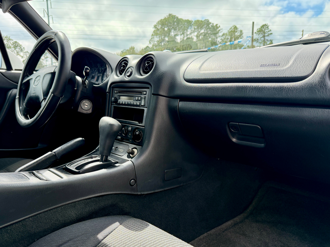 Mazda MX-5 Miata Base 1999 Mazda MX-5 Miata Base 1999
