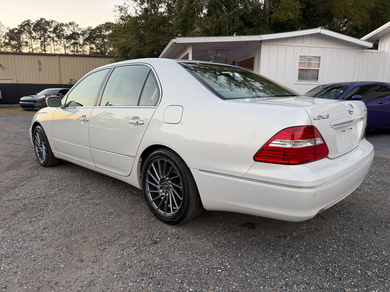 2005 Lexus LS 430 photo 2