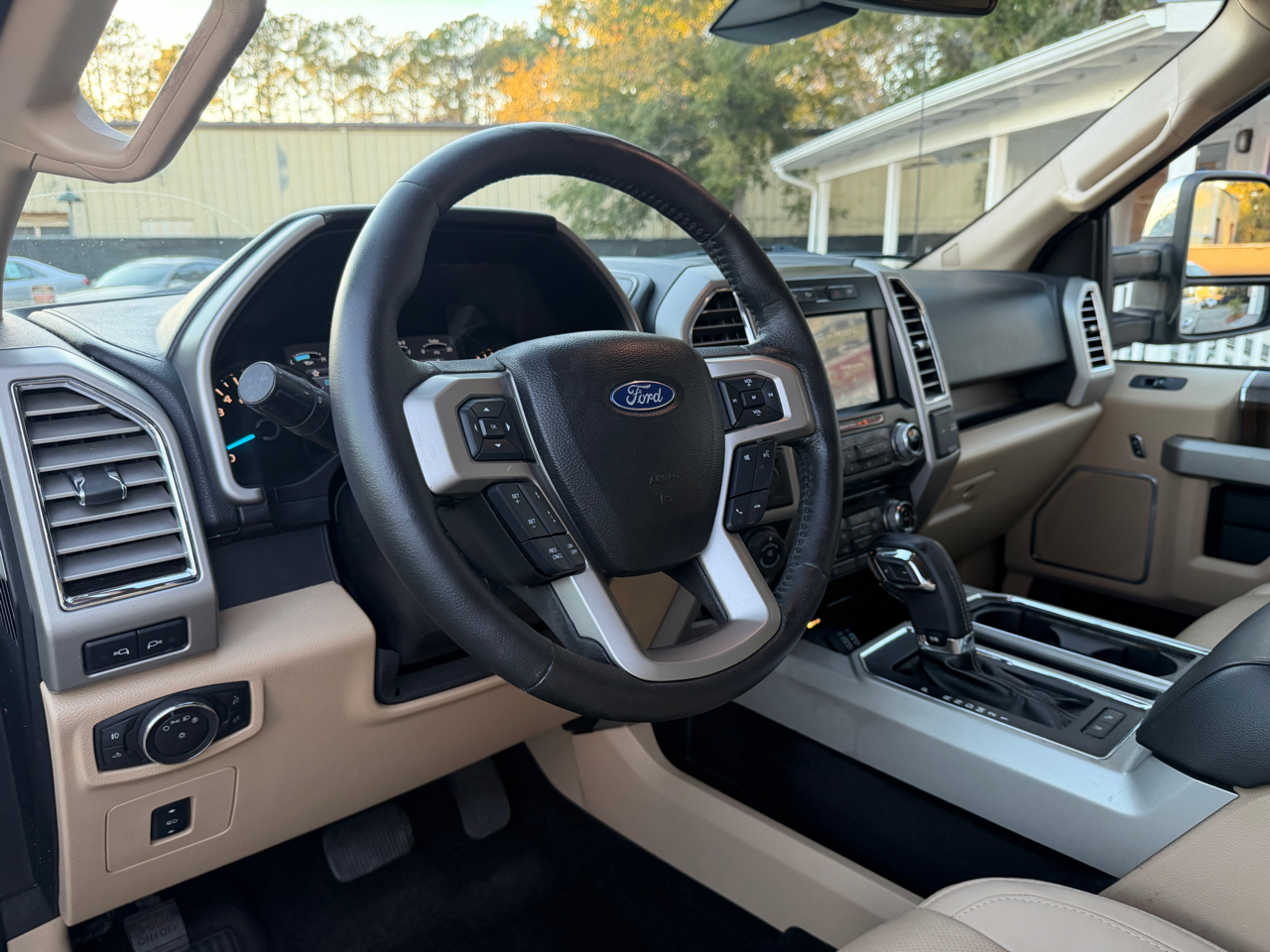 Ford F-150 Lariat SuperCrew 5.5-ft. Bed 4WD 2016