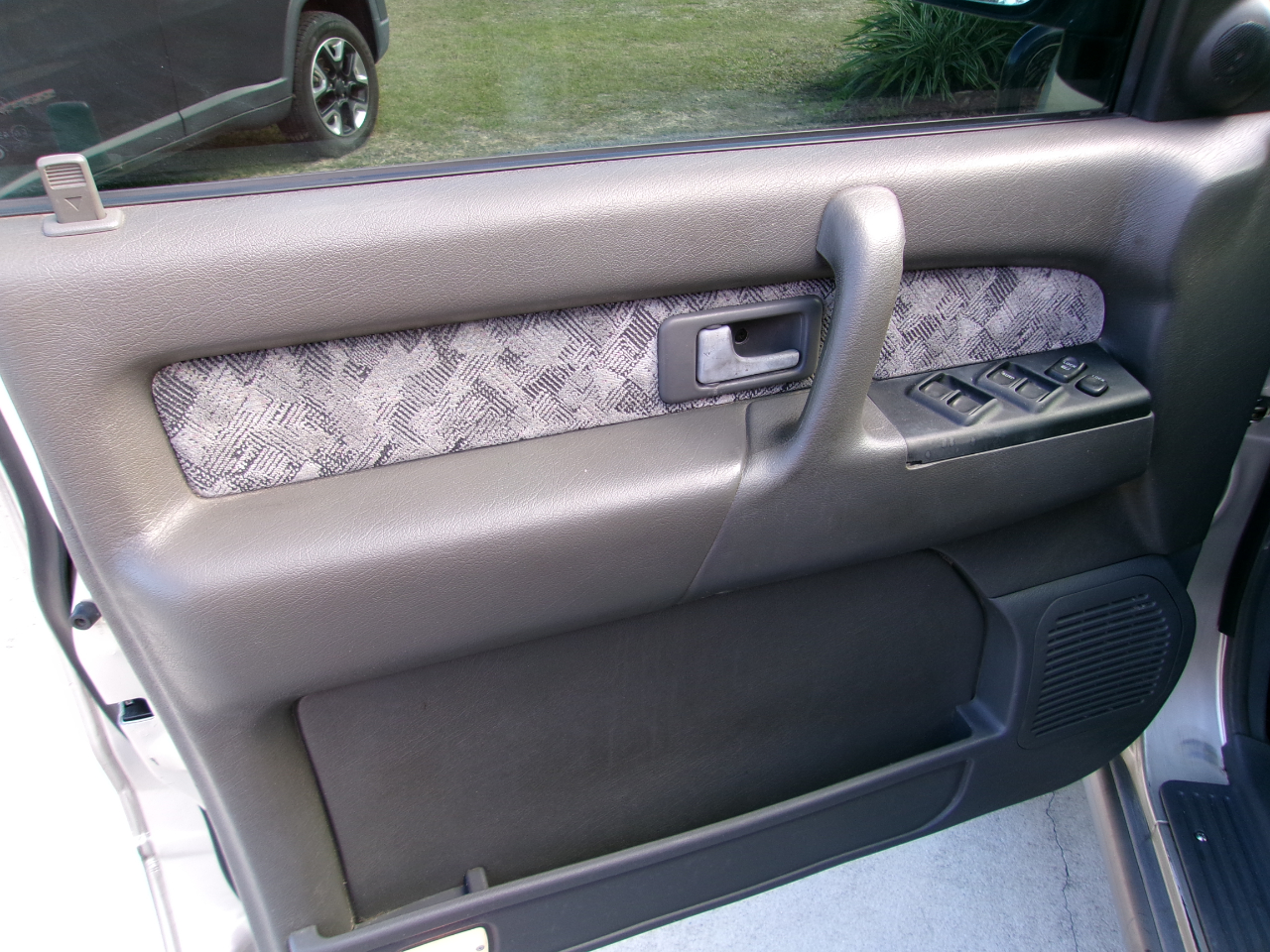 Isuzu Trooper S 4WD 2001