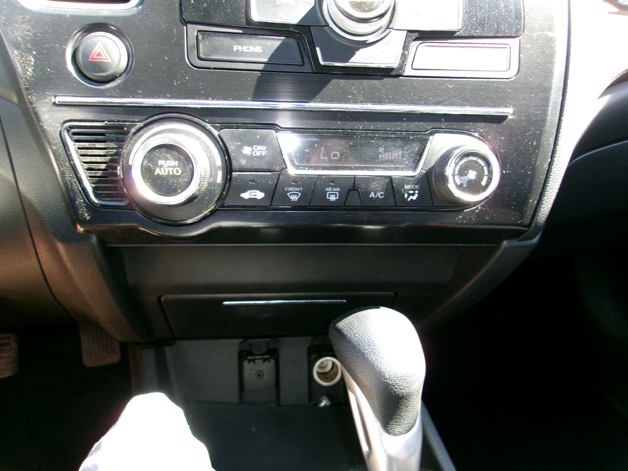 Honda Civic EX Sedan 5-Speed AT 2013