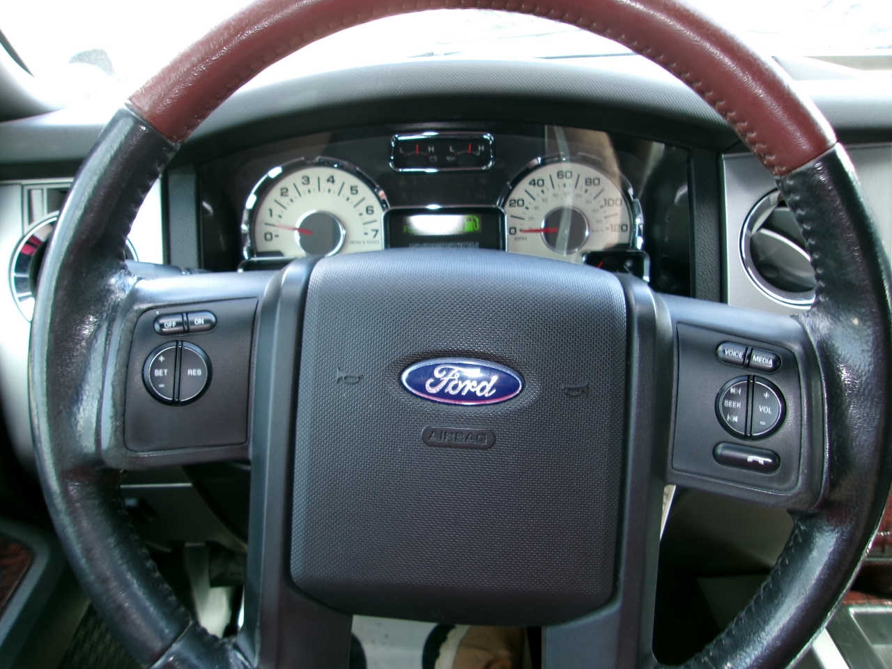 Ford Expedition EL King Ranch 2WD 2013