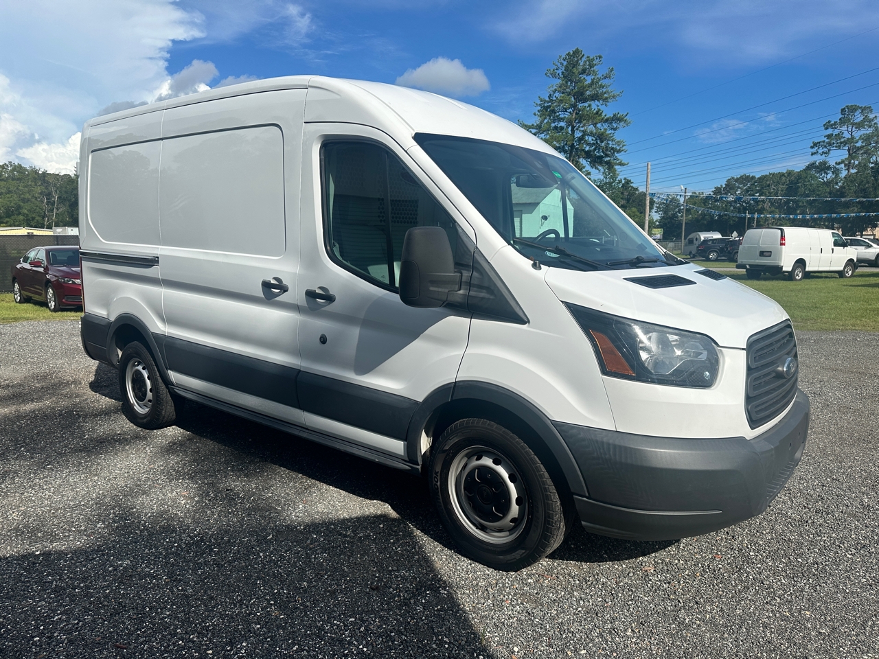 Ford Transit 150 Van Med. Roof w/Sliding Pass. 130-in. WB 2018