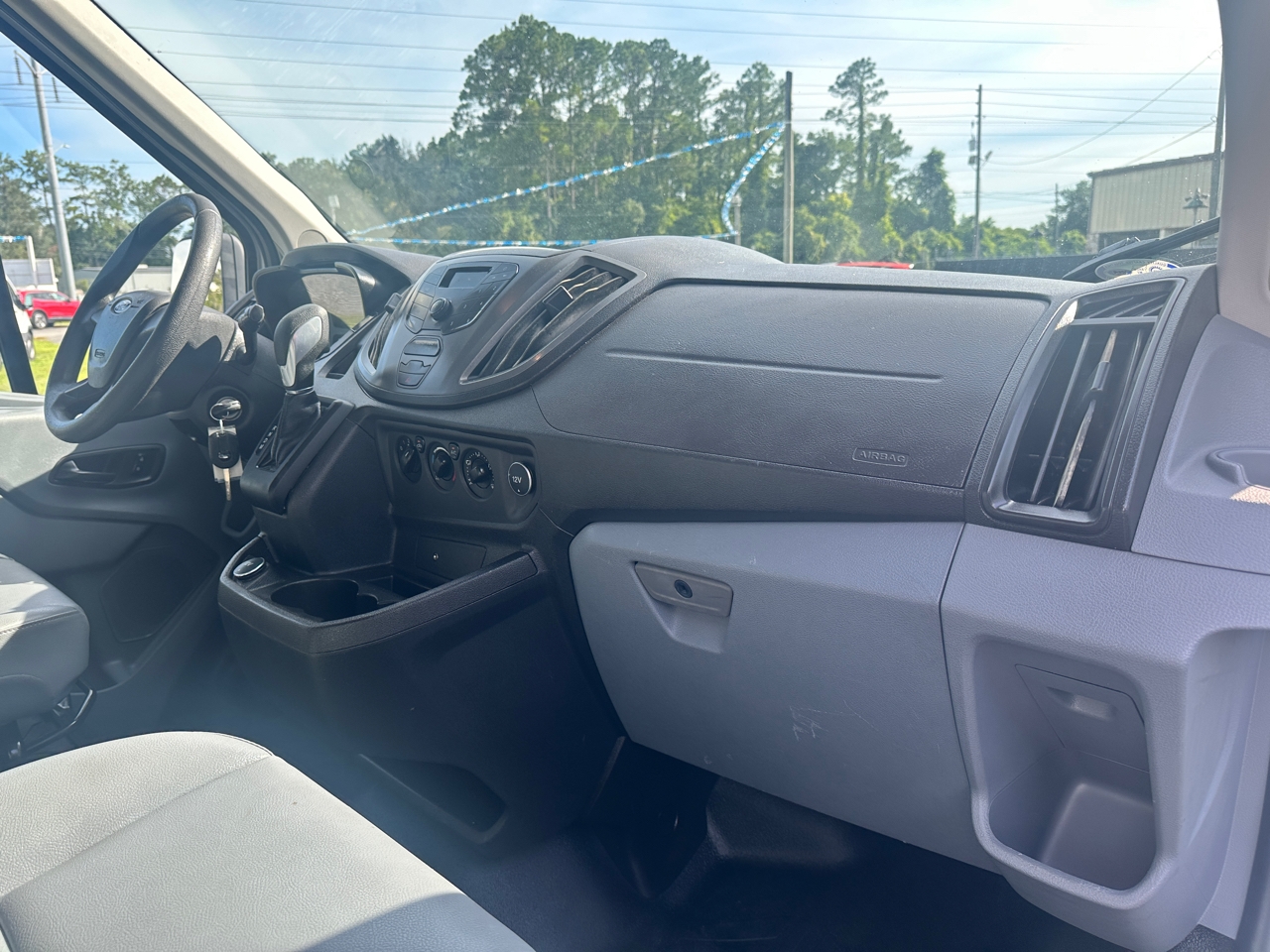 Ford Transit 150 Van Med. Roof w/Sliding Pass. 130-in. WB 2018