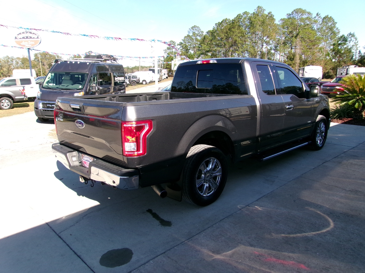 Ford F-150 XL SuperCab 6.5-ft. Bed 2WD 2017