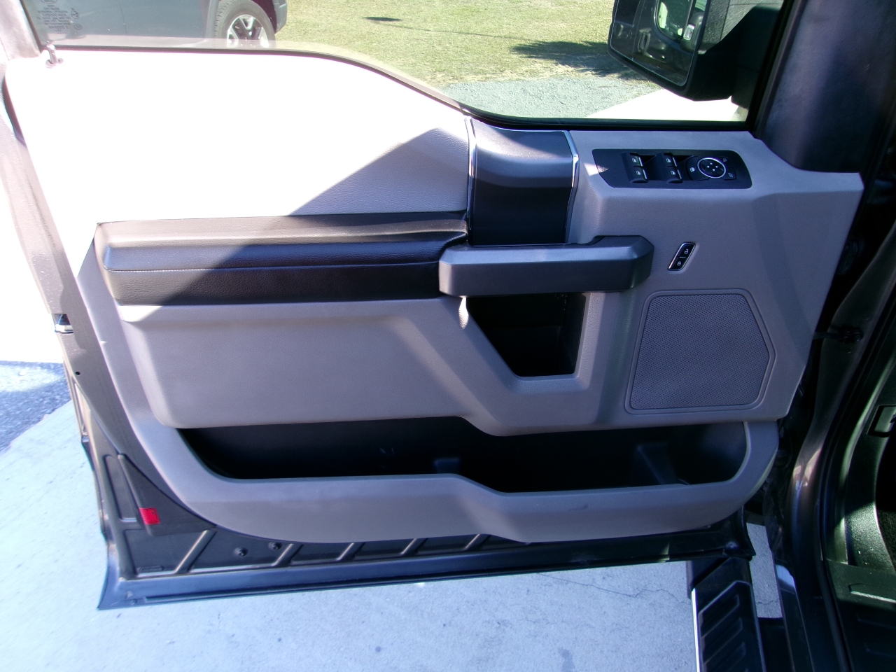 Ford F-150 XL SuperCab 6.5-ft. Bed 2WD 2017