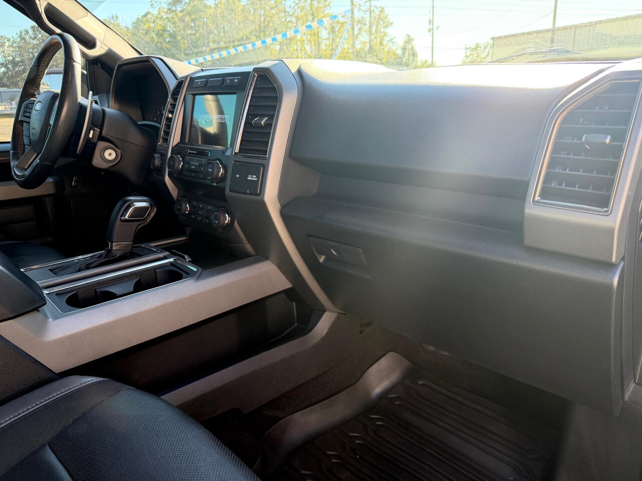 Ford F-150 Raptor SuperCab 4WD 2019