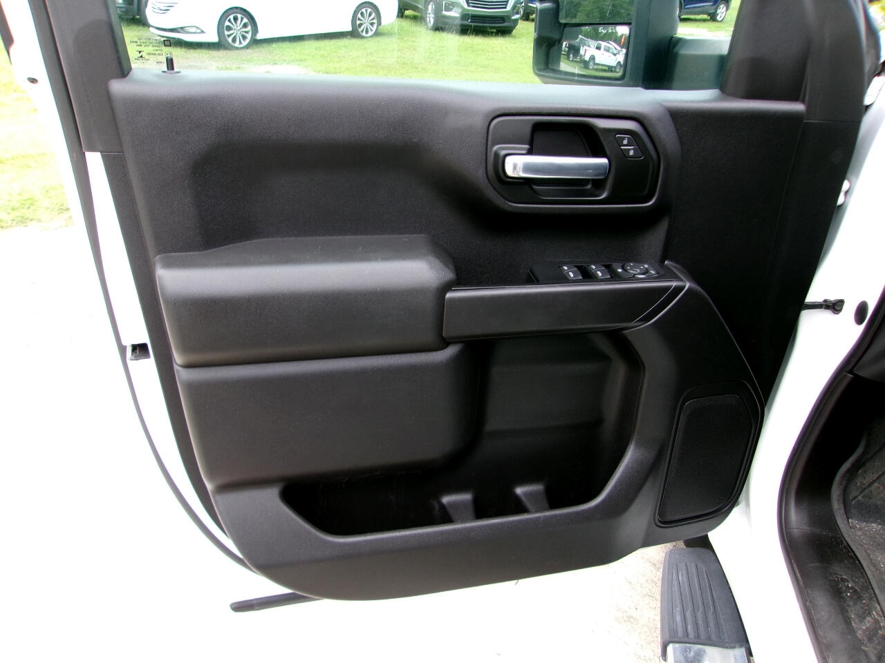 Chevrolet Silverado 1500 Custom Crew Cab Short Box 4WD 2021