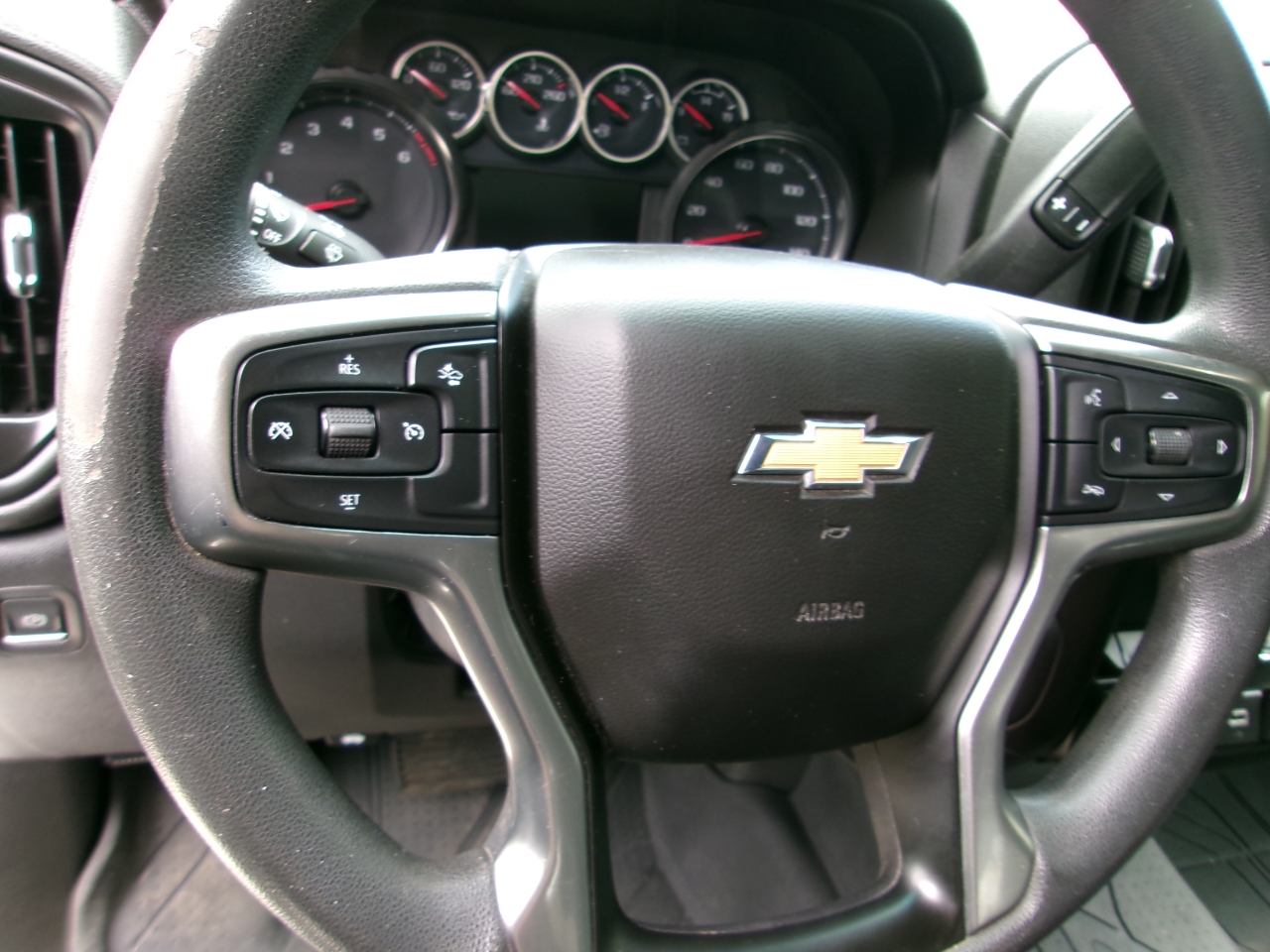 Chevrolet Silverado 1500 Custom Crew Cab Short Box 4WD 2021