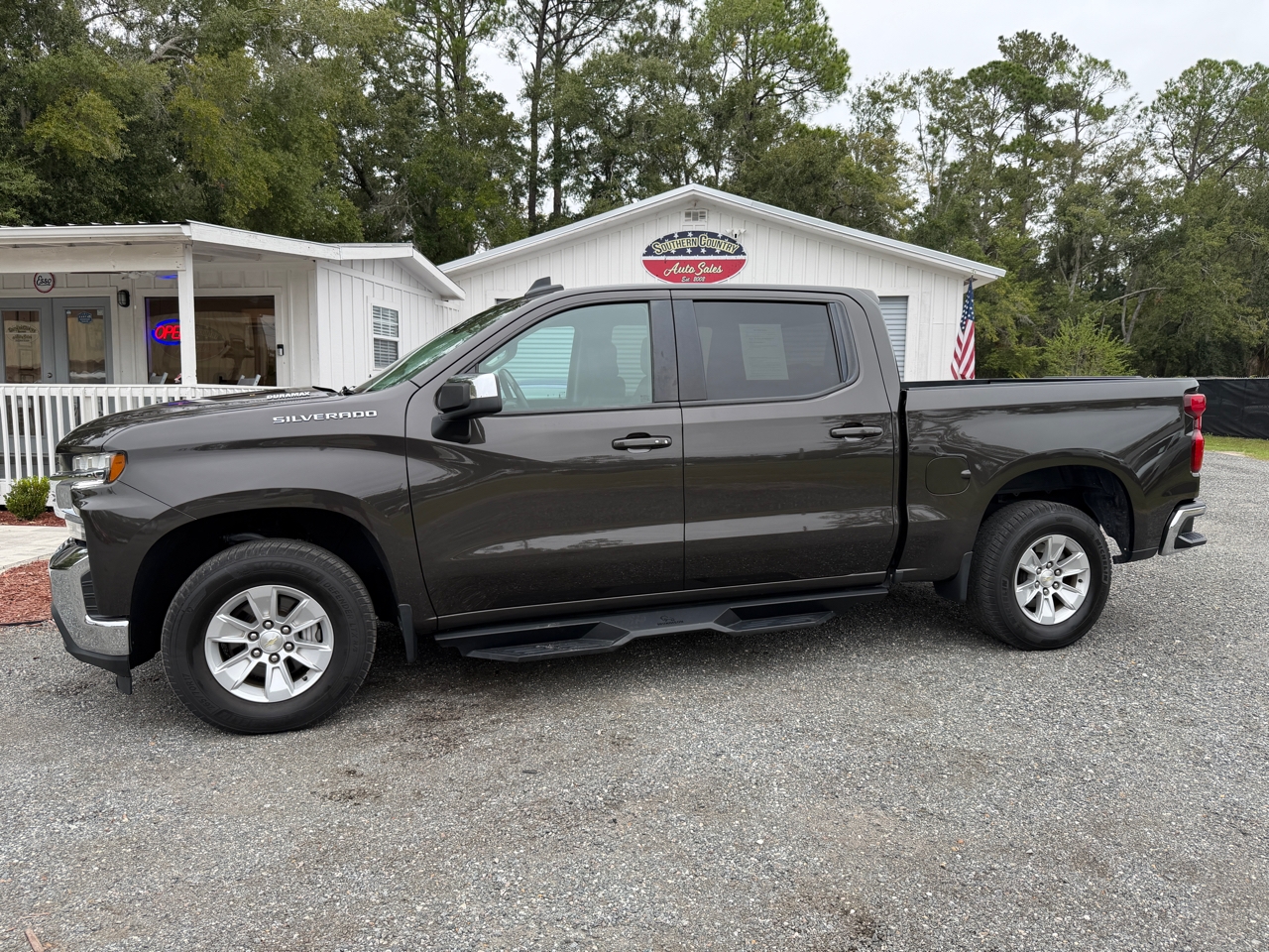 Chevrolet Silverado 1500 LT Crew Cab 2WD 2021