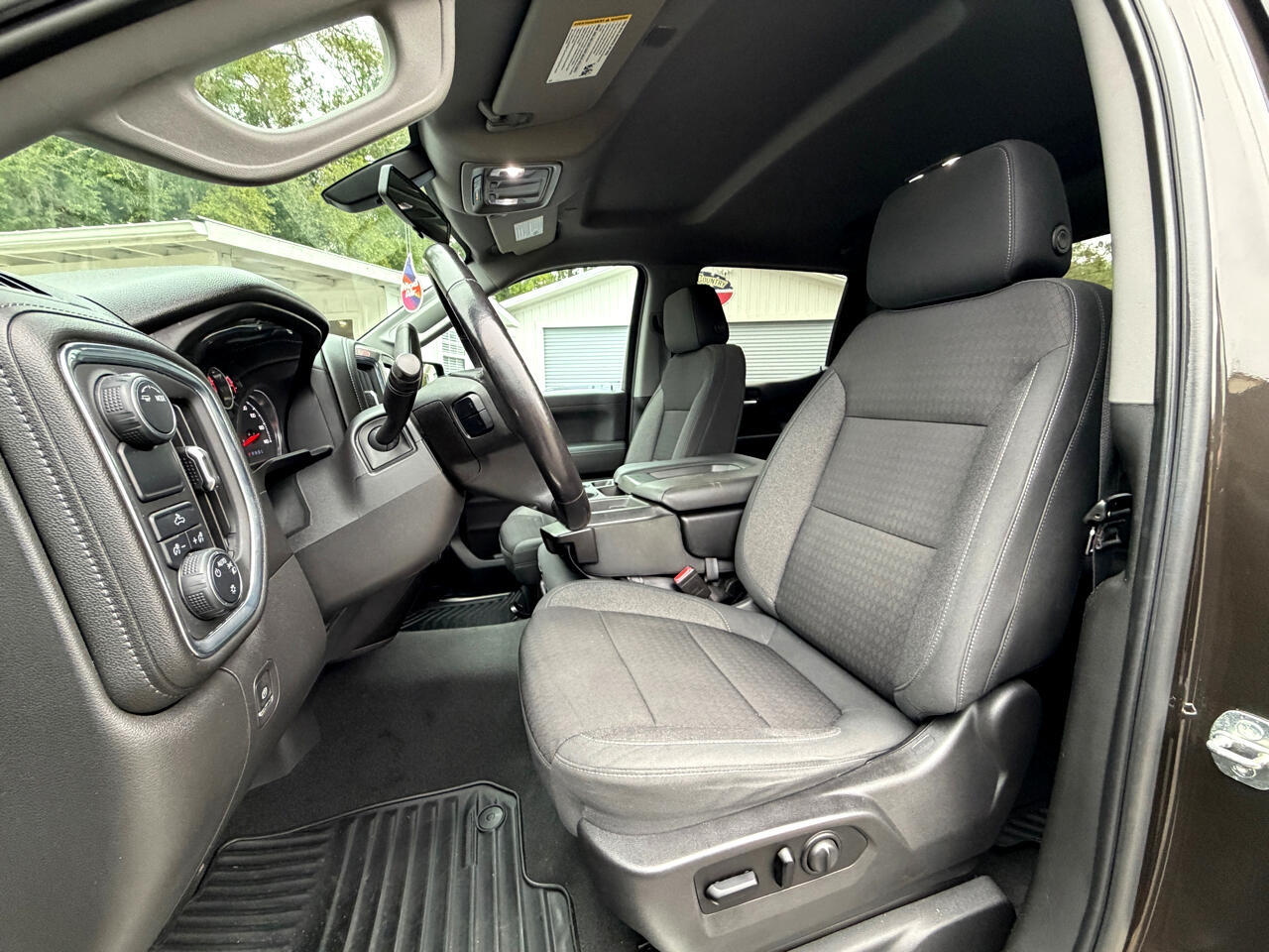 Chevrolet Silverado 1500 LT Crew Cab 2WD 2021