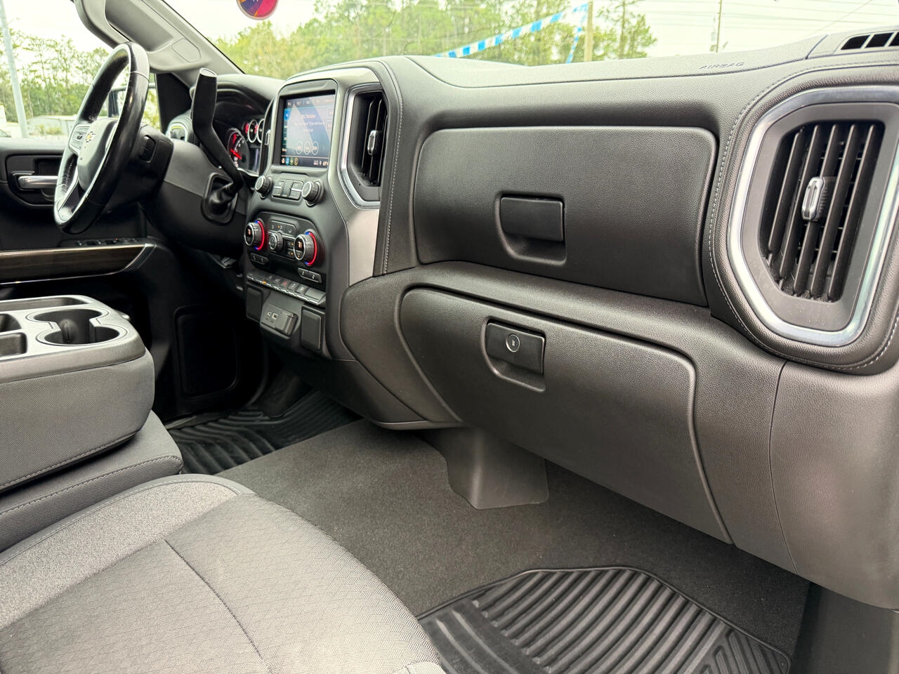 Chevrolet Silverado 1500 LT Crew Cab 2WD 2021