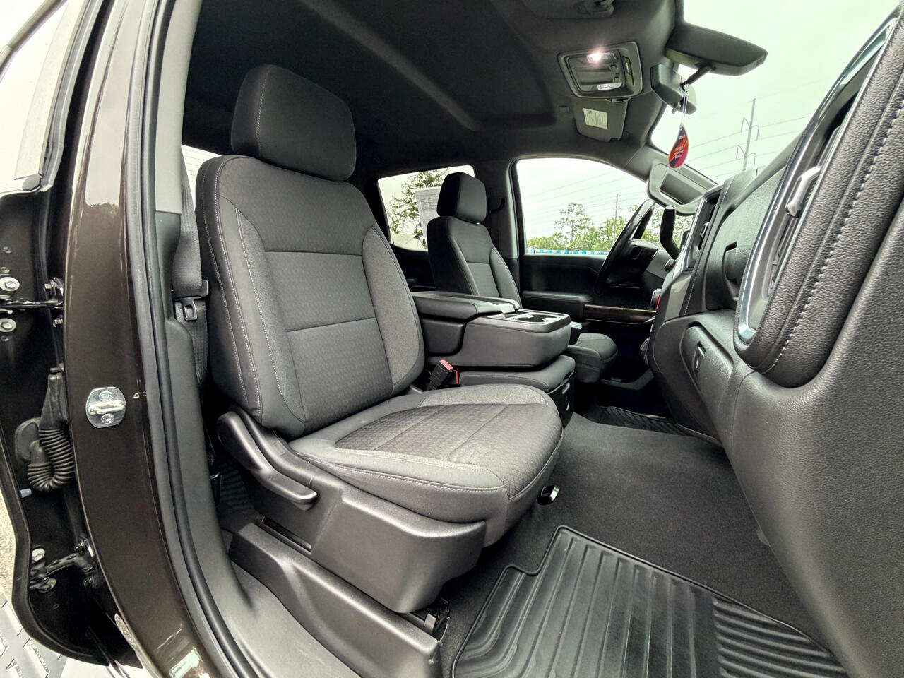 Chevrolet Silverado 1500 LT Crew Cab 2WD 2021