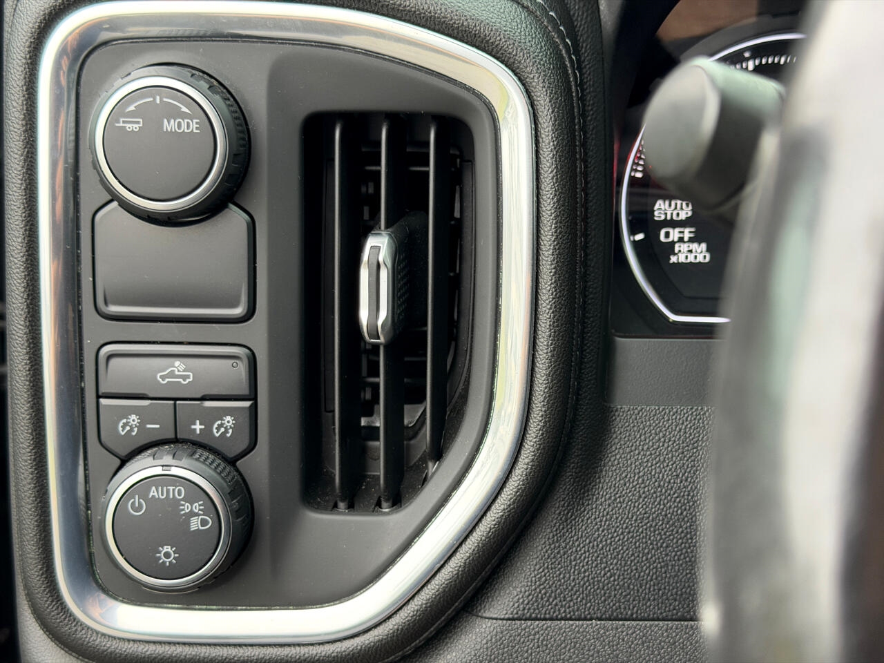 Chevrolet Silverado 1500 LT Crew Cab 2WD 2021