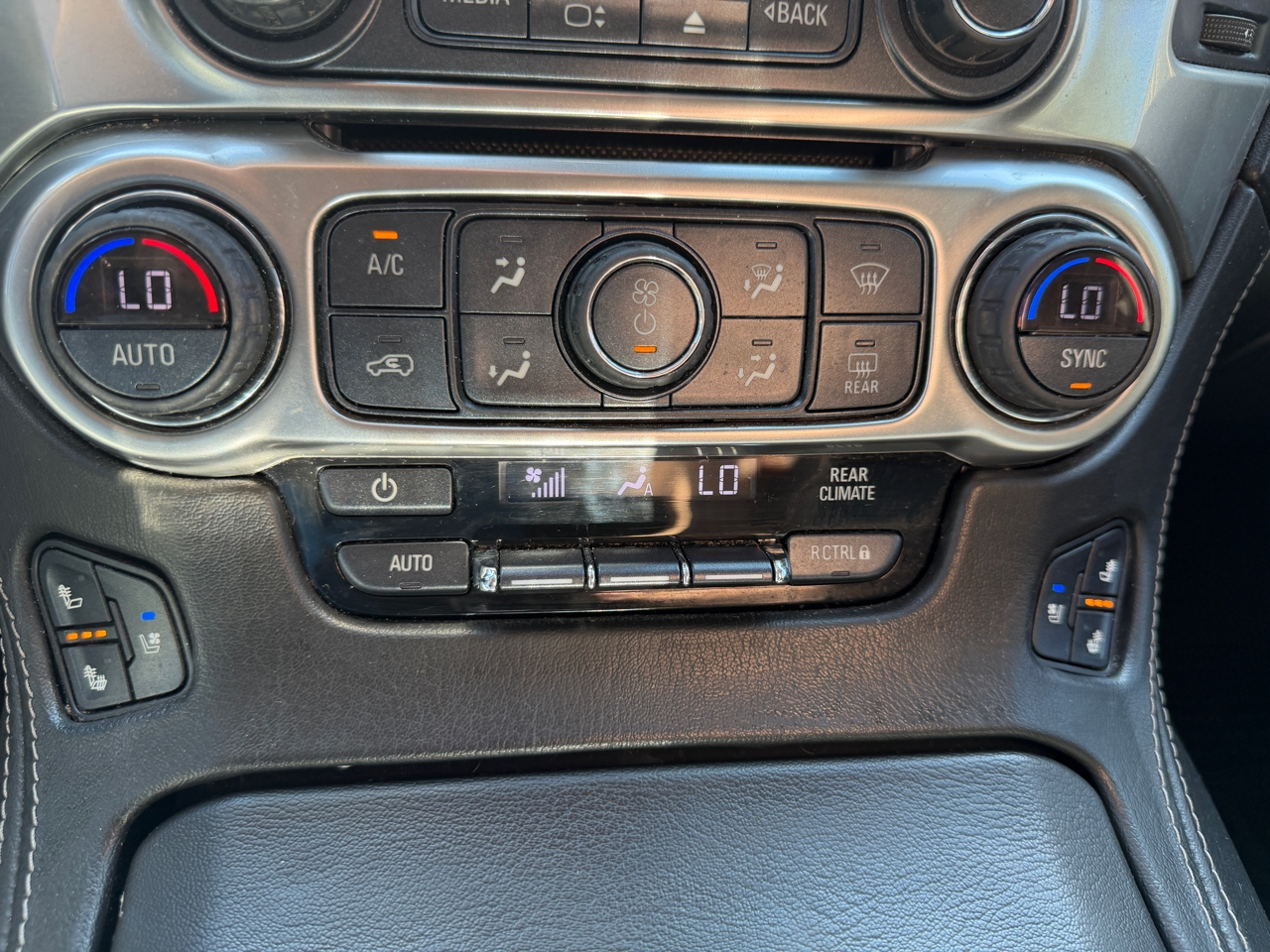 Chevrolet Suburban Premier 2WD 2018