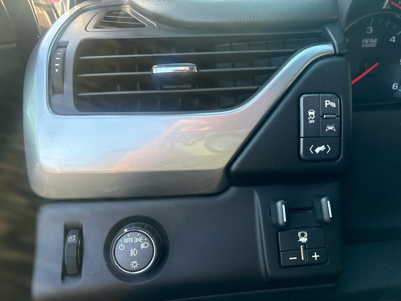 Chevrolet Suburban Premier 2WD 2018