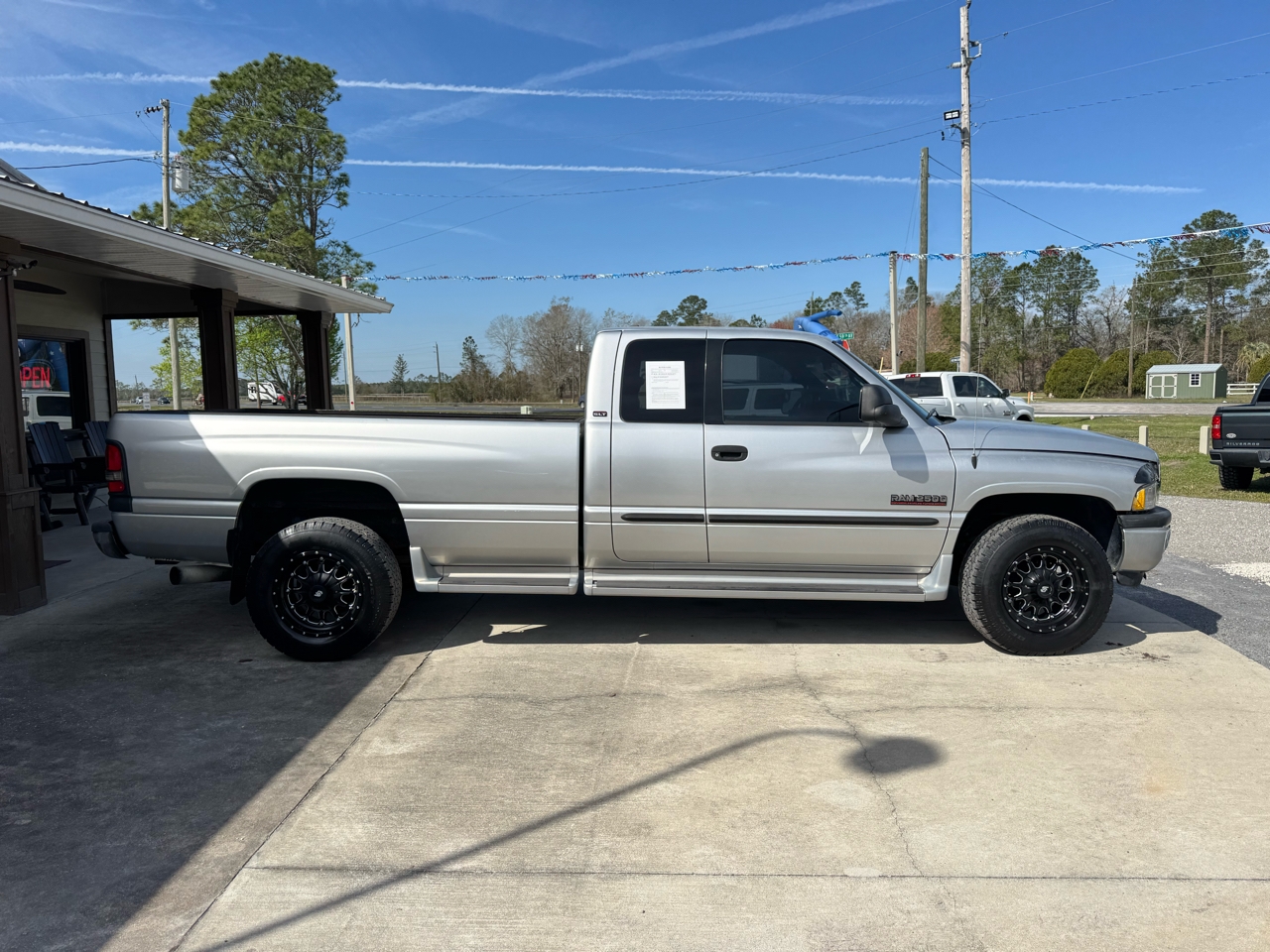 Dodge Ram 2500 Quad Cab Short Bed 2WD 2001