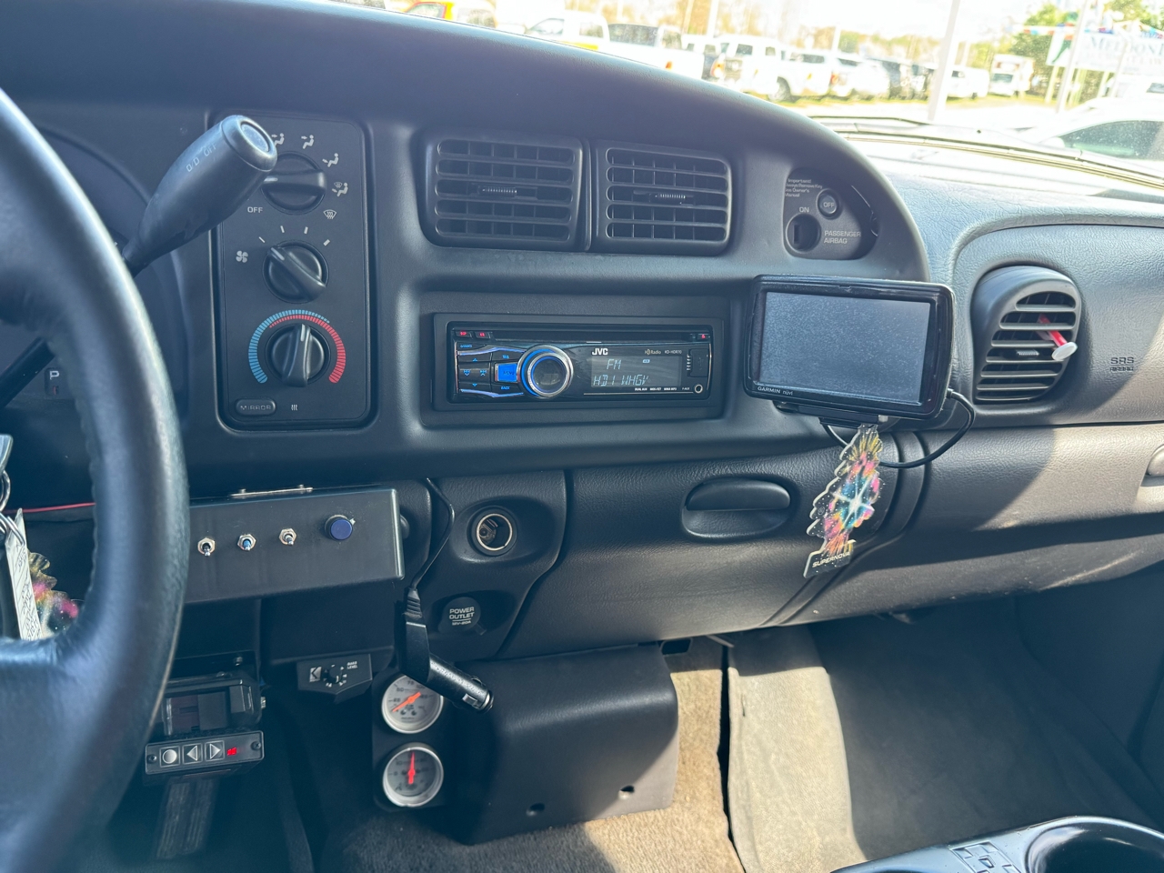 Dodge Ram 2500 Quad Cab Short Bed 2WD 2001