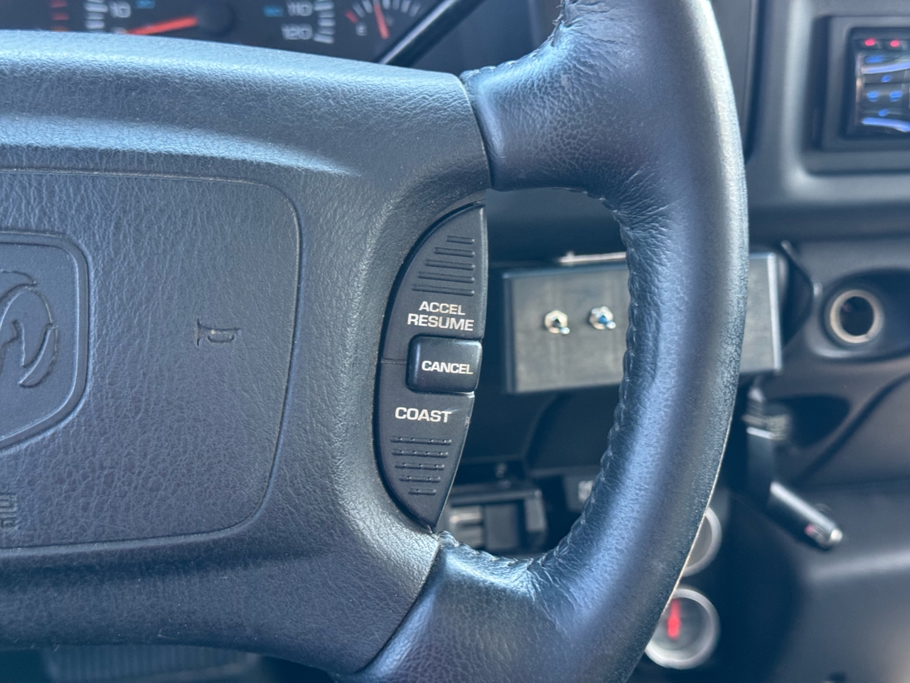 Dodge Ram 2500 Quad Cab Short Bed 2WD 2001