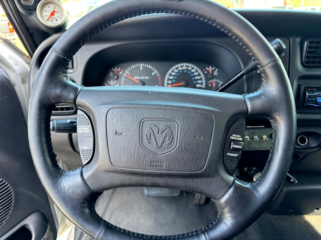 Dodge Ram 2500 Quad Cab Short Bed 2WD 2001