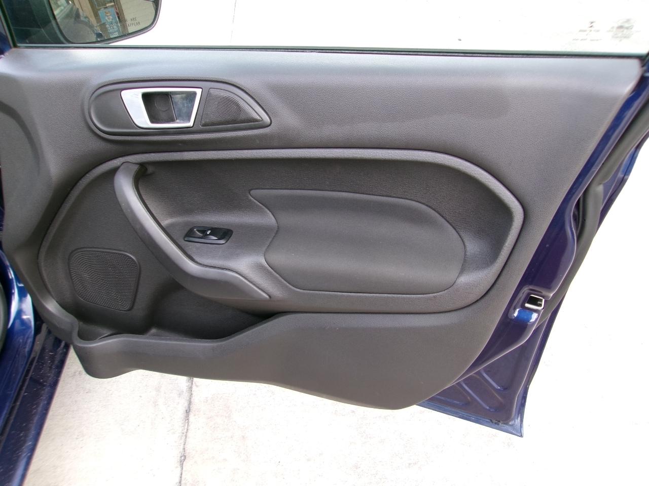 Ford Fiesta SE Sedan 2016