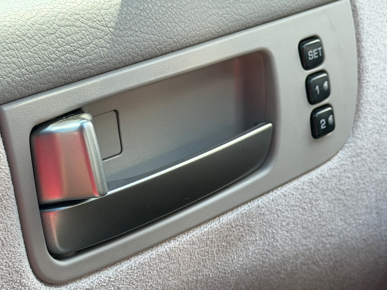 Nissan Maxima SE 2004