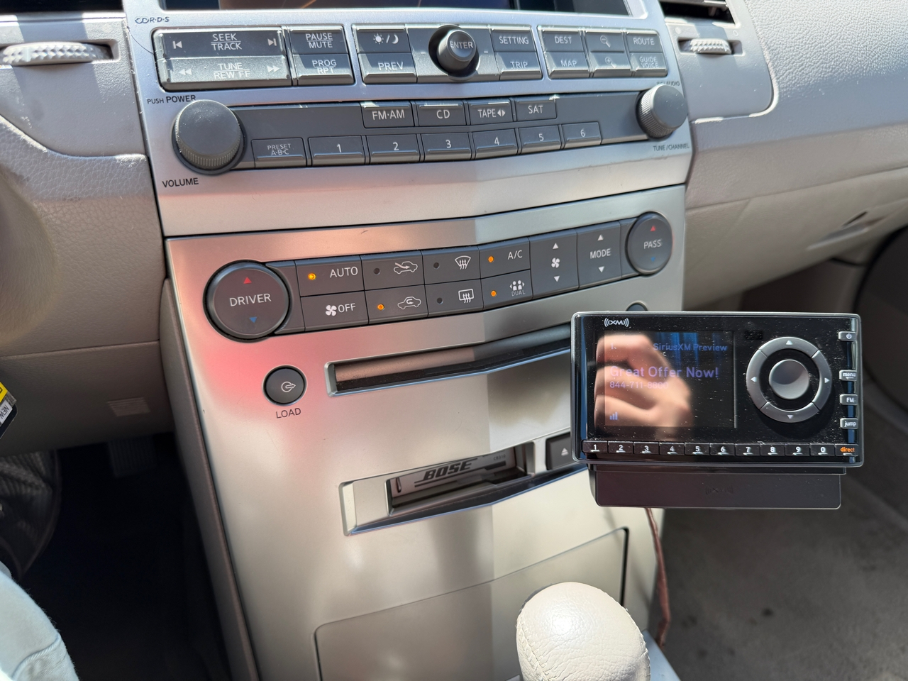 Nissan Maxima SE 2004