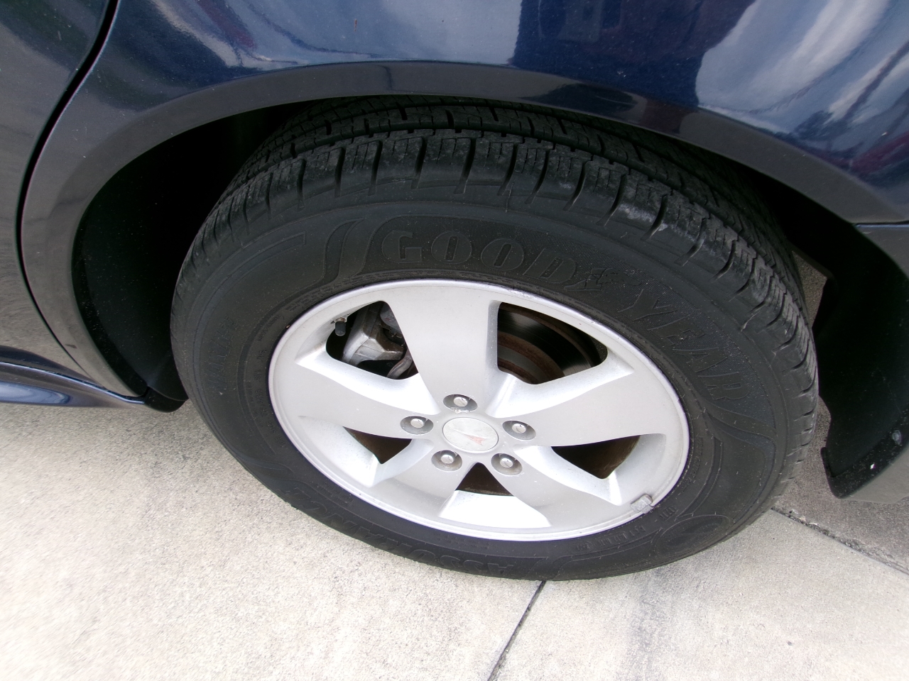 Pontiac Grand Prix Sedan 2008