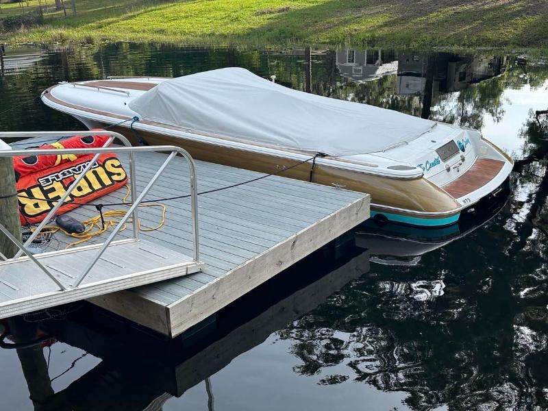 Chris-Craft Cabin Cruiser  2004