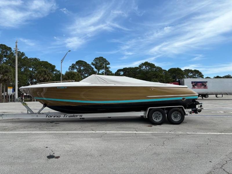 Chris-Craft Cabin Cruiser  2004