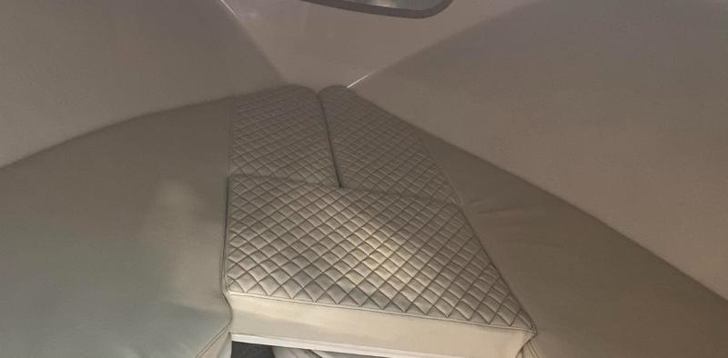 Chris-Craft Cabin Cruiser  2004