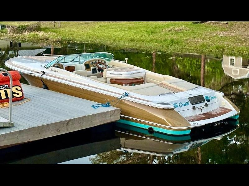 Chris-Craft Cabin Cruiser  2004