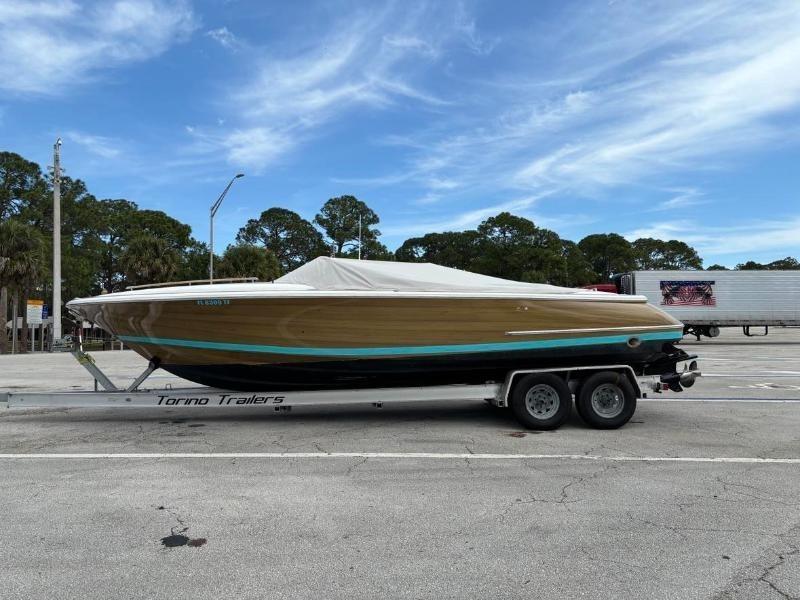 Chris-Craft Cabin Cruiser  2004