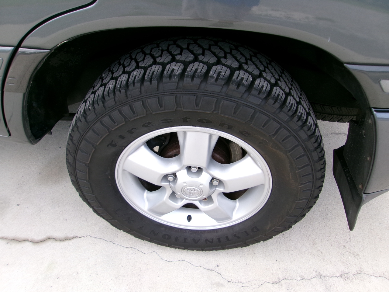 Toyota Land Cruiser 4WD 2004