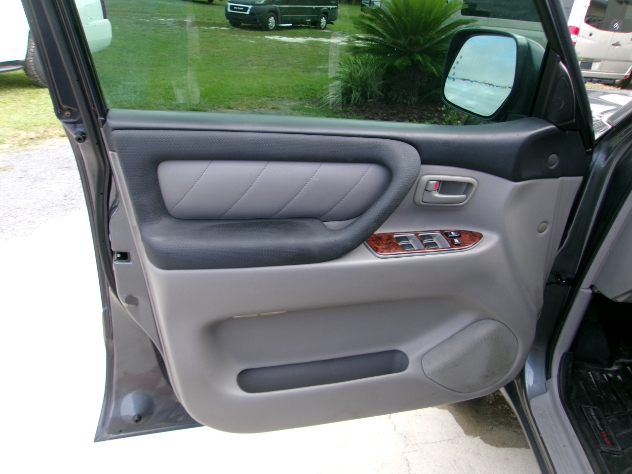 Toyota Land Cruiser 4WD 2004