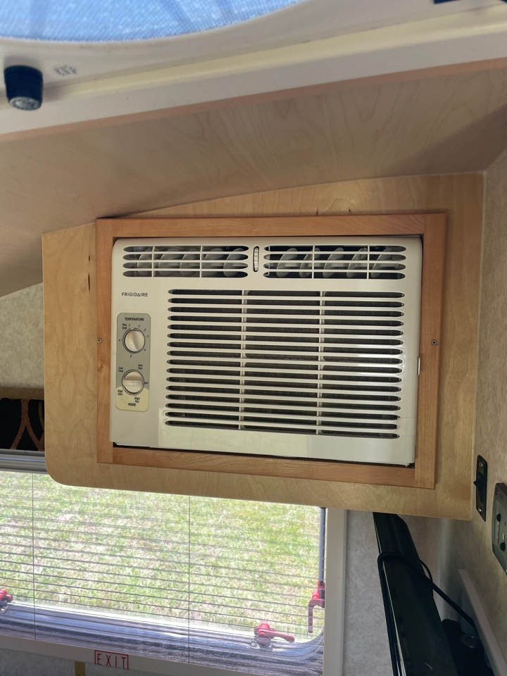 nuCamp RV’ Tab 320  2015